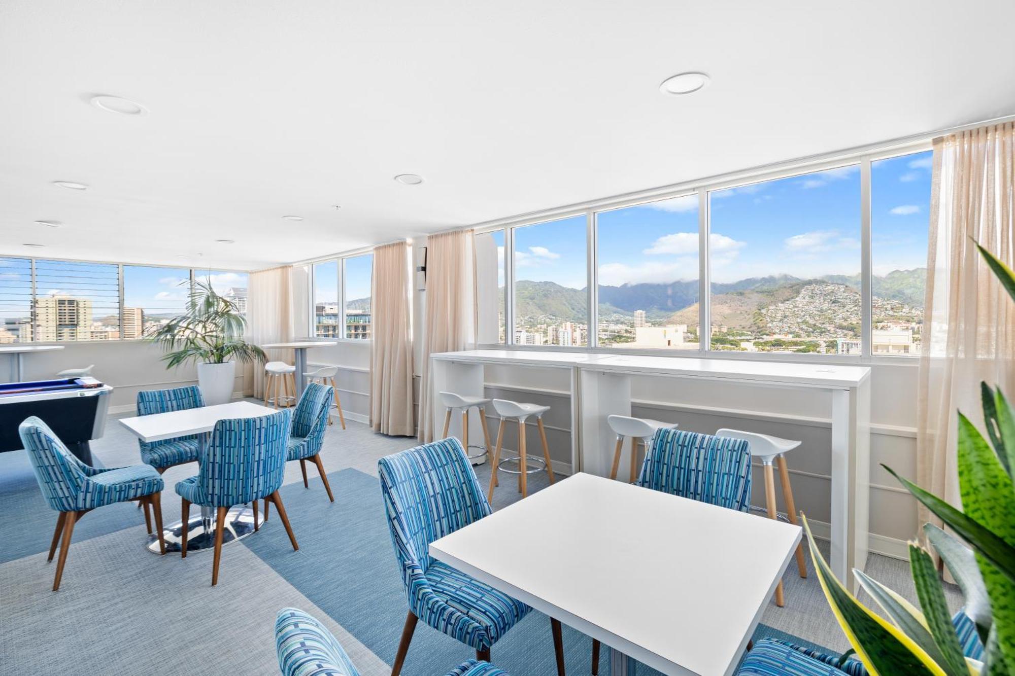 Steps To Waikiki Beach! Newly Renovated With 75" Tv Honolulu Luaran gambar