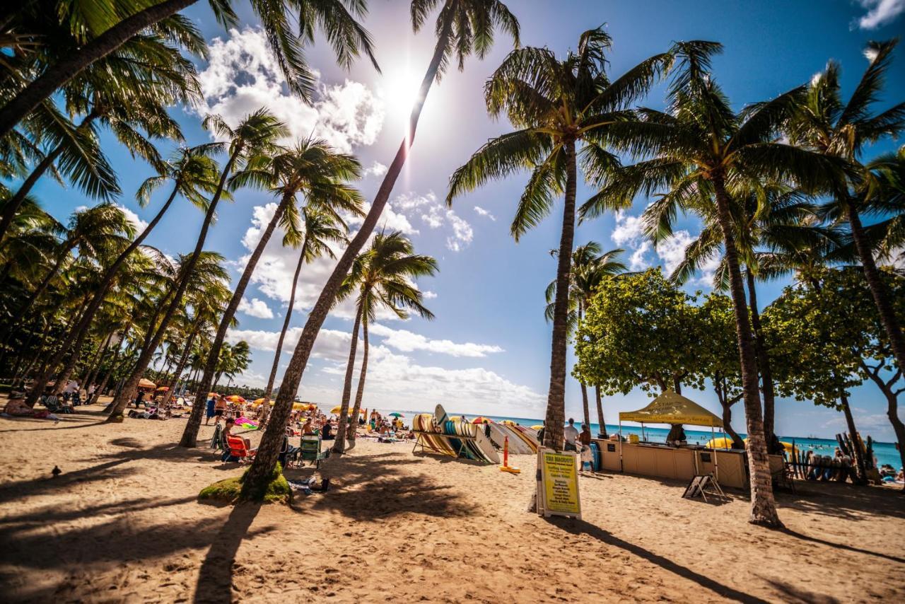 Steps To Waikiki Beach! Newly Renovated With 75" Tv Honolulu Luaran gambar