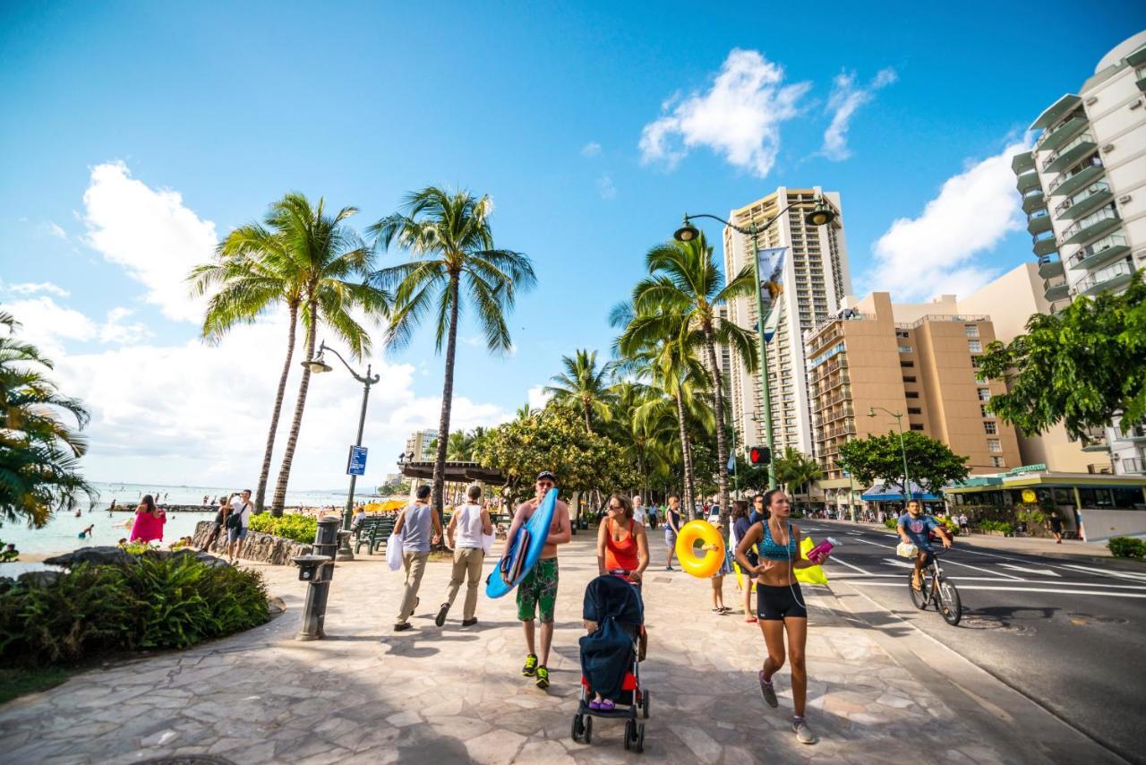 Steps To Waikiki Beach! Newly Renovated With 75" Tv Honolulu Luaran gambar