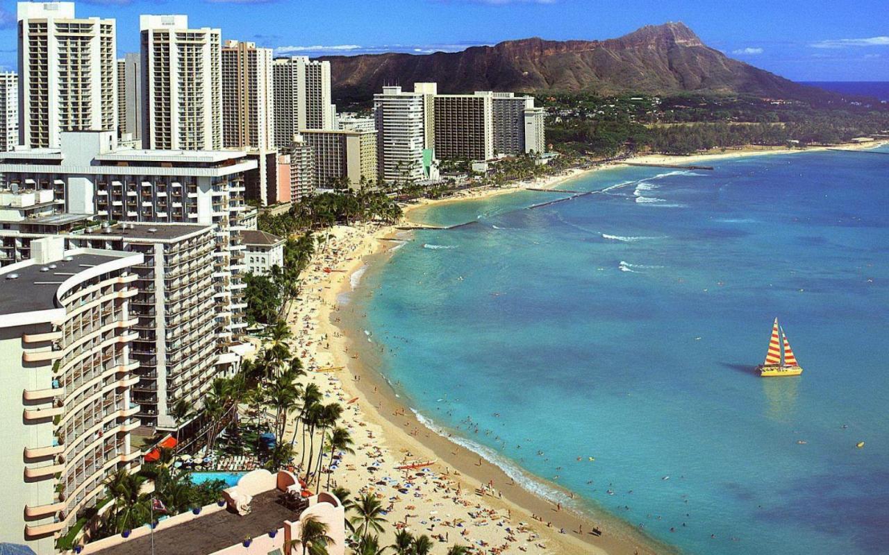 Steps To Waikiki Beach! Newly Renovated With 75" Tv Honolulu Luaran gambar